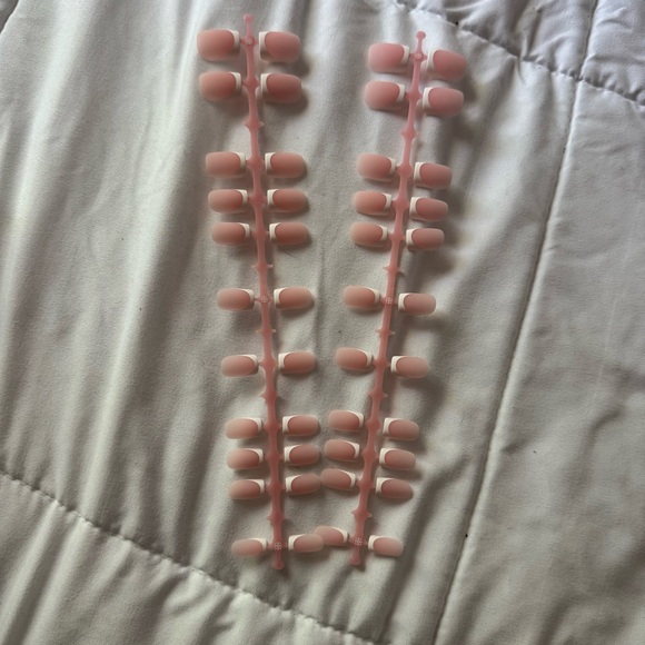 BTArtBox Nails X-Coat Tips Pink French Manicure Short Square - Picture 5 of 9